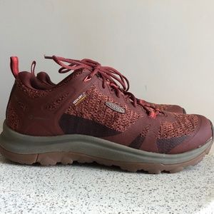 Keen Terradora II Waterproof Hiking Shoes, Cherry/Mahogany/Coral